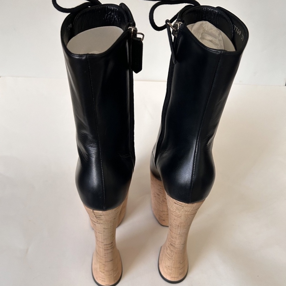 GUCCI Women's Black Leather Platform Ankle Zip Boots Size 7 NIB 747749 - Picture 12 of 14